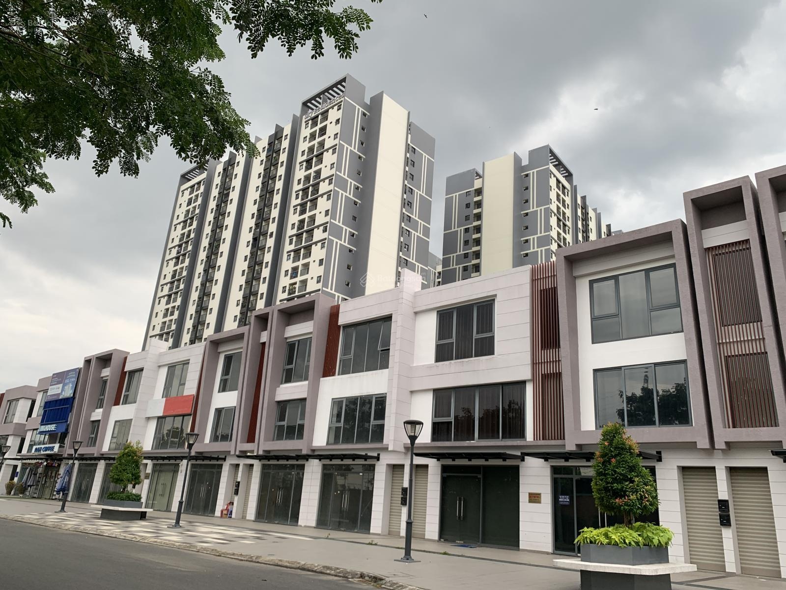 Bán shophouse nhà phố TM Eco Xuân ngay Lotte giá 11.7 tỷ. DT 6x25 1T 2L. LH 0386602601