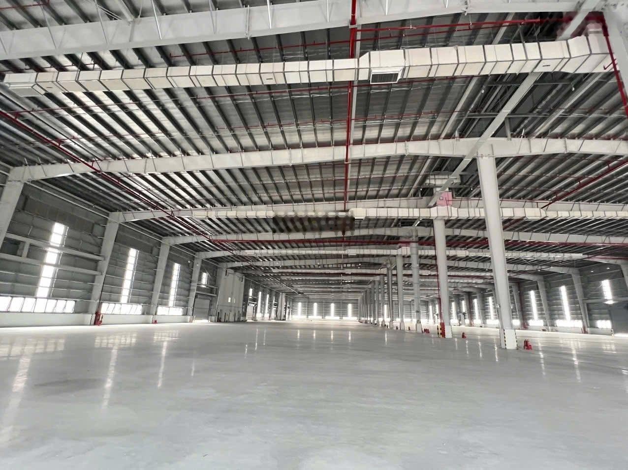 Còn kho xưởng 9000m2 (ngăn từ 500m trở lên) tại Ân Thi, Hưng Yên cho thuê