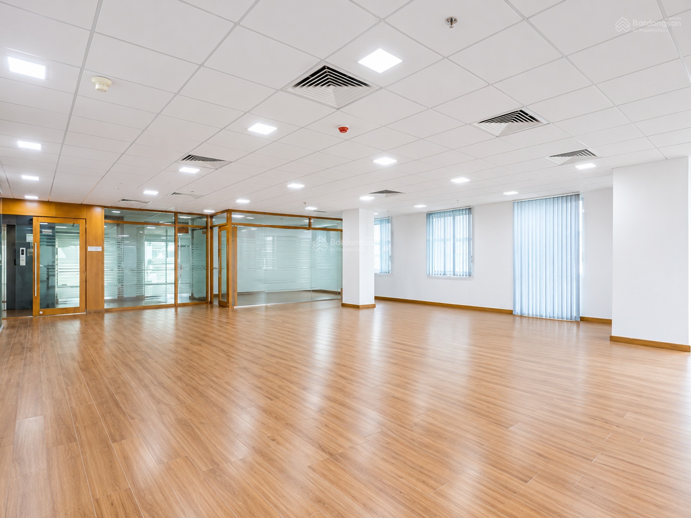 Cho thuê văn phòng tại Đinh Bộ Lĩnh, Phú Mỹ Tower, 230m2 - 65 triệu/tháng