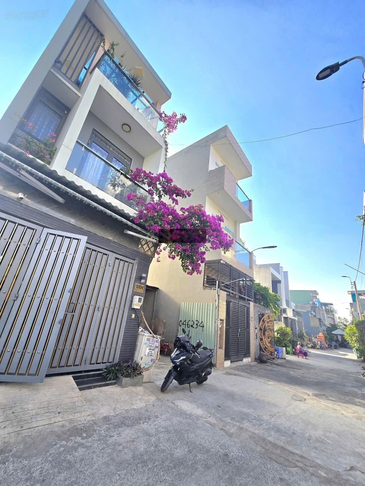 Hẻm xe hơi 5M, Khu đồng bộ Ngô Chí Quốc, 67m2, pháp lý chuẩn