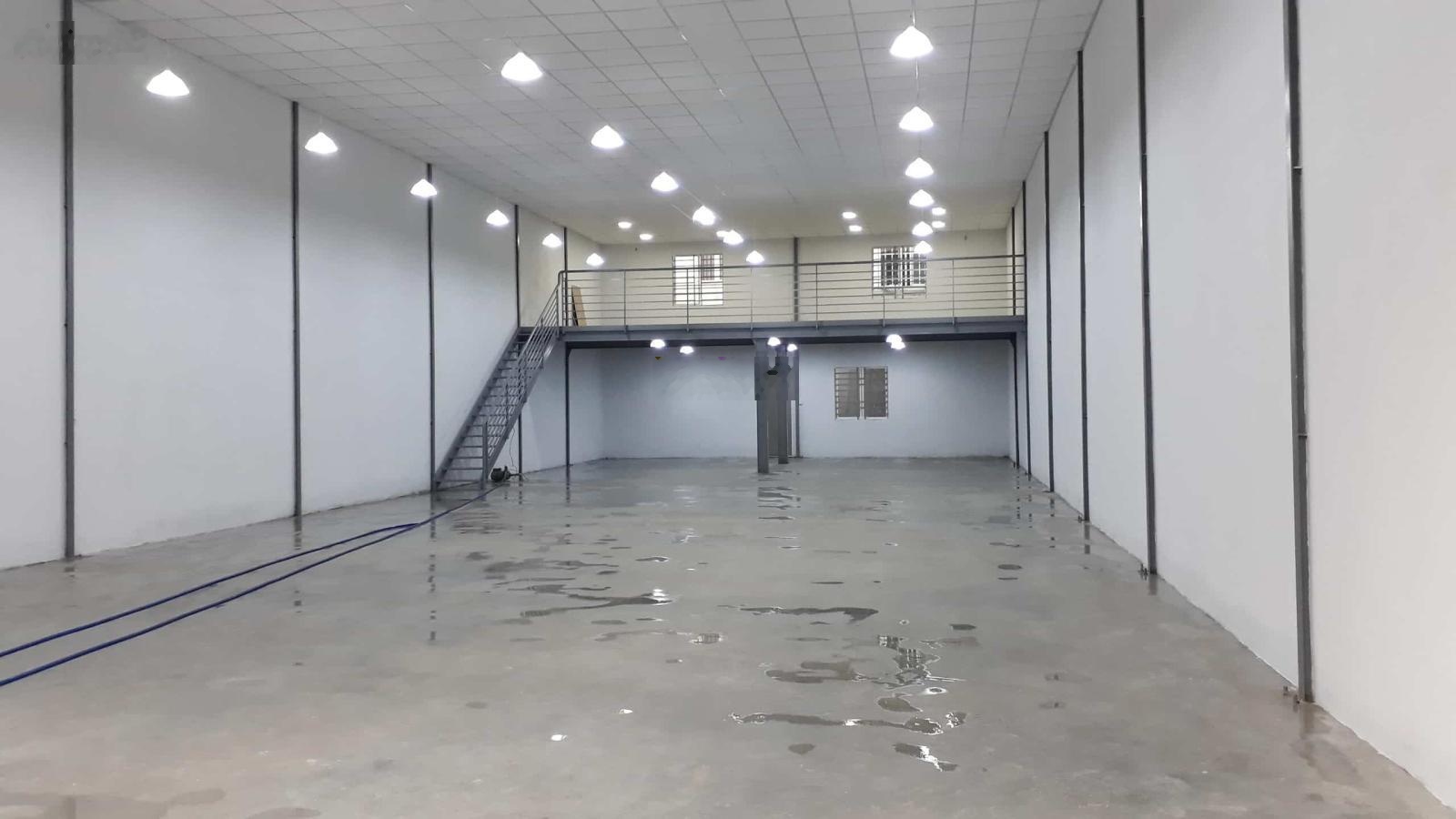 Cho thuê nhà kho 350m2 tại phường hoà khánh - giá chỉ 17 triệu/tháng