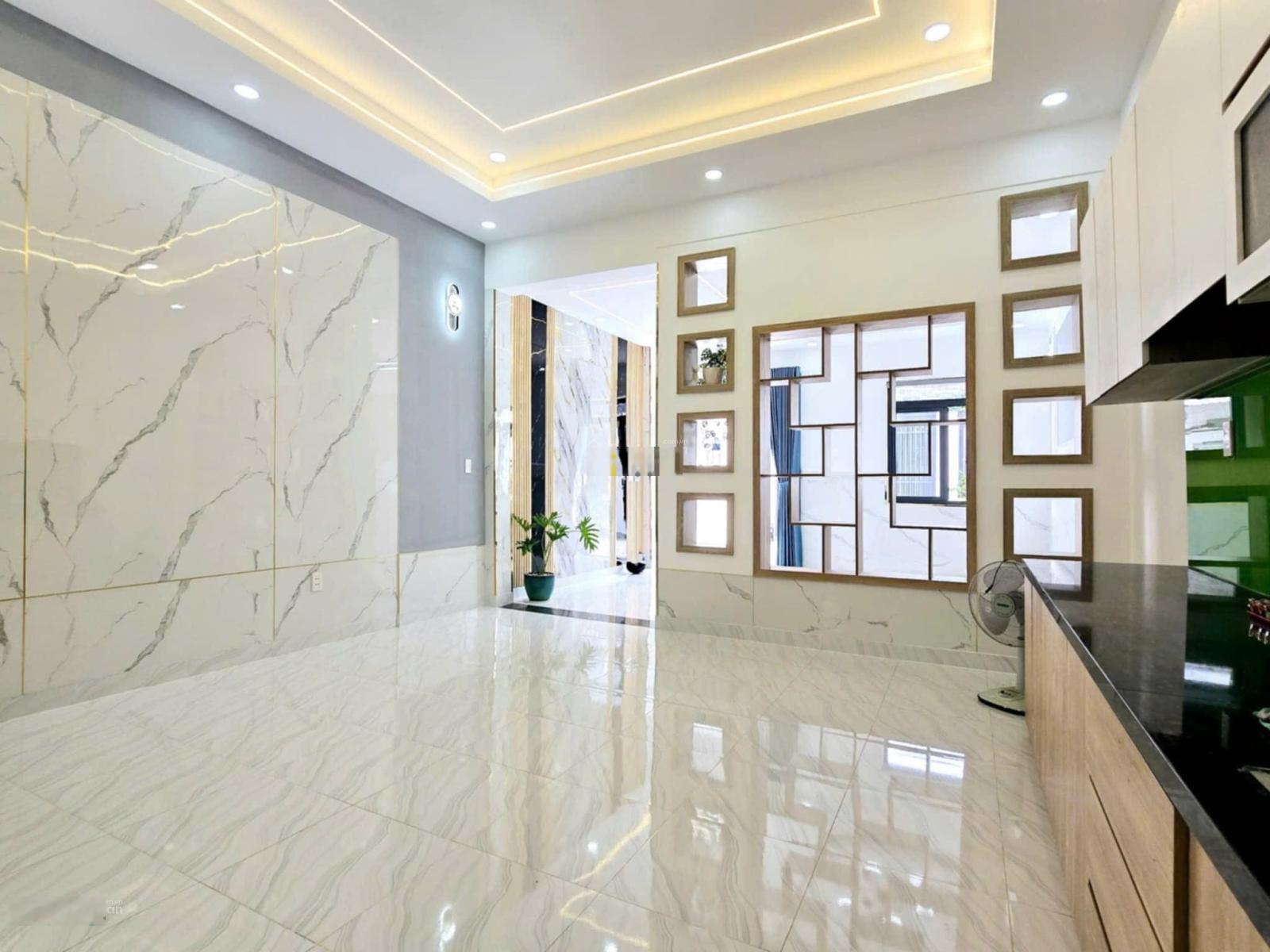 Chính chủ nhà nguyên căn 2PN + 1PK diện tích rộng, đường lớn ô tô