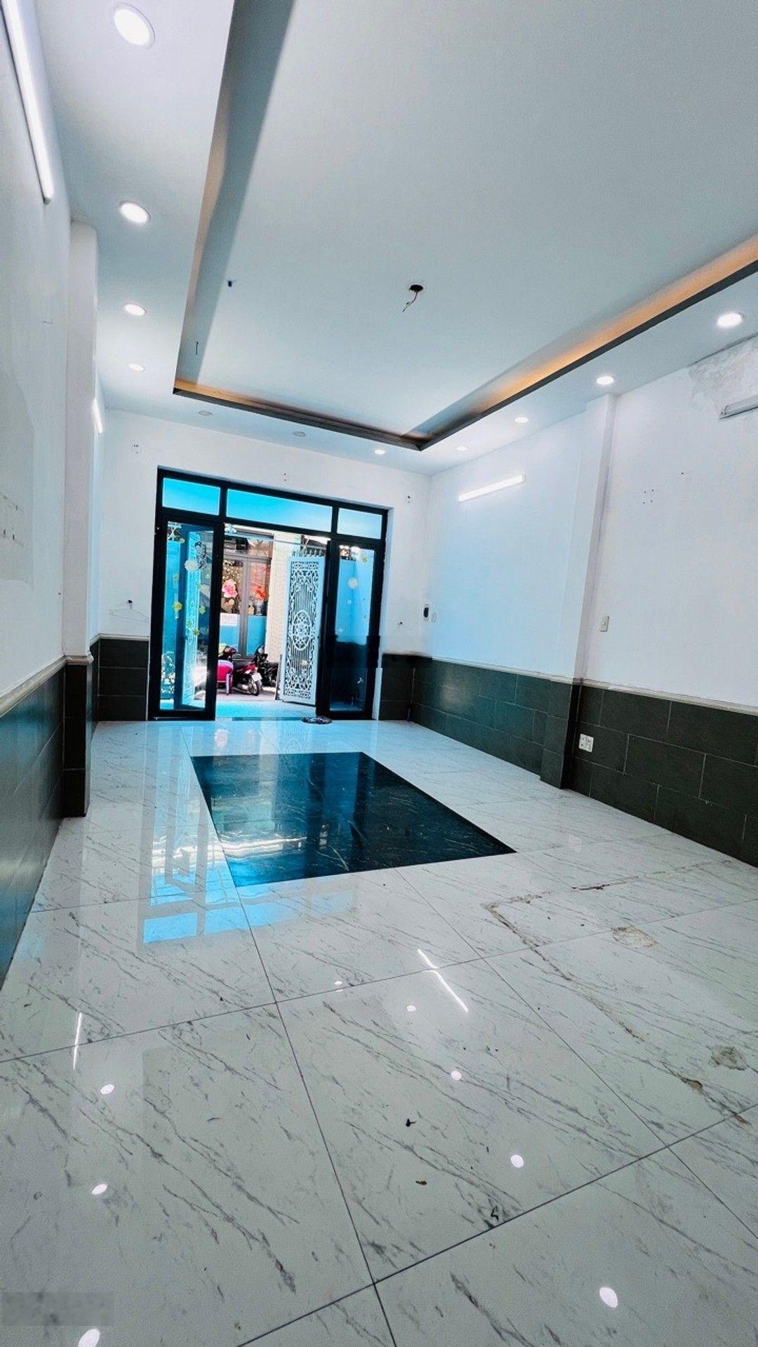 QUẬN 7 $$ 8 TY TL BÁN NHÀ BÙI VĂN BA DT:61/65M2 (4.1 16) NHÀ 1 Trệt 2 Lầu sân thượng 4PN,