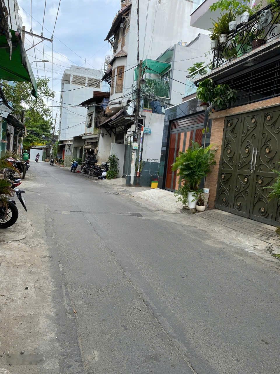 Bán nhà hẻm xe hơi Tô Hiệu, Tân Phú, DT 4x14m, 3 tầng, 4 Phòng ngủ 8,1 tỷ. tl