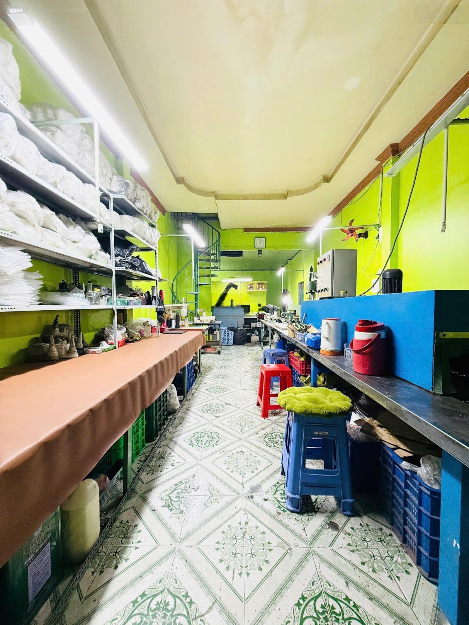 Mặt tiền lê văn khương nối dài vị trí vàng kinh doanh sầm uất, 93m2 full thổ, dòng tiền 12tr/ tháng