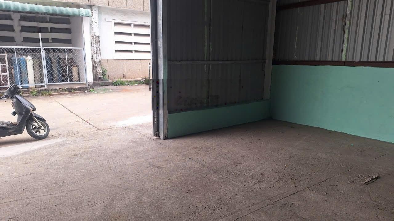 *Cho thuê kho*250m2 nằm trong tổng kho, Võ Nguyên Giáp, phường Trường Thọ, Quận Thủ Đức