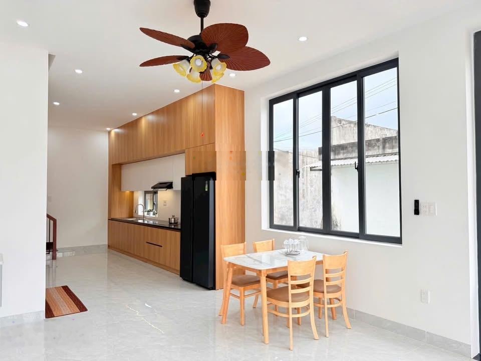 Nhà 2 mặt tiền thoáng mát ô tô tận cửa phường Hoà Khánh