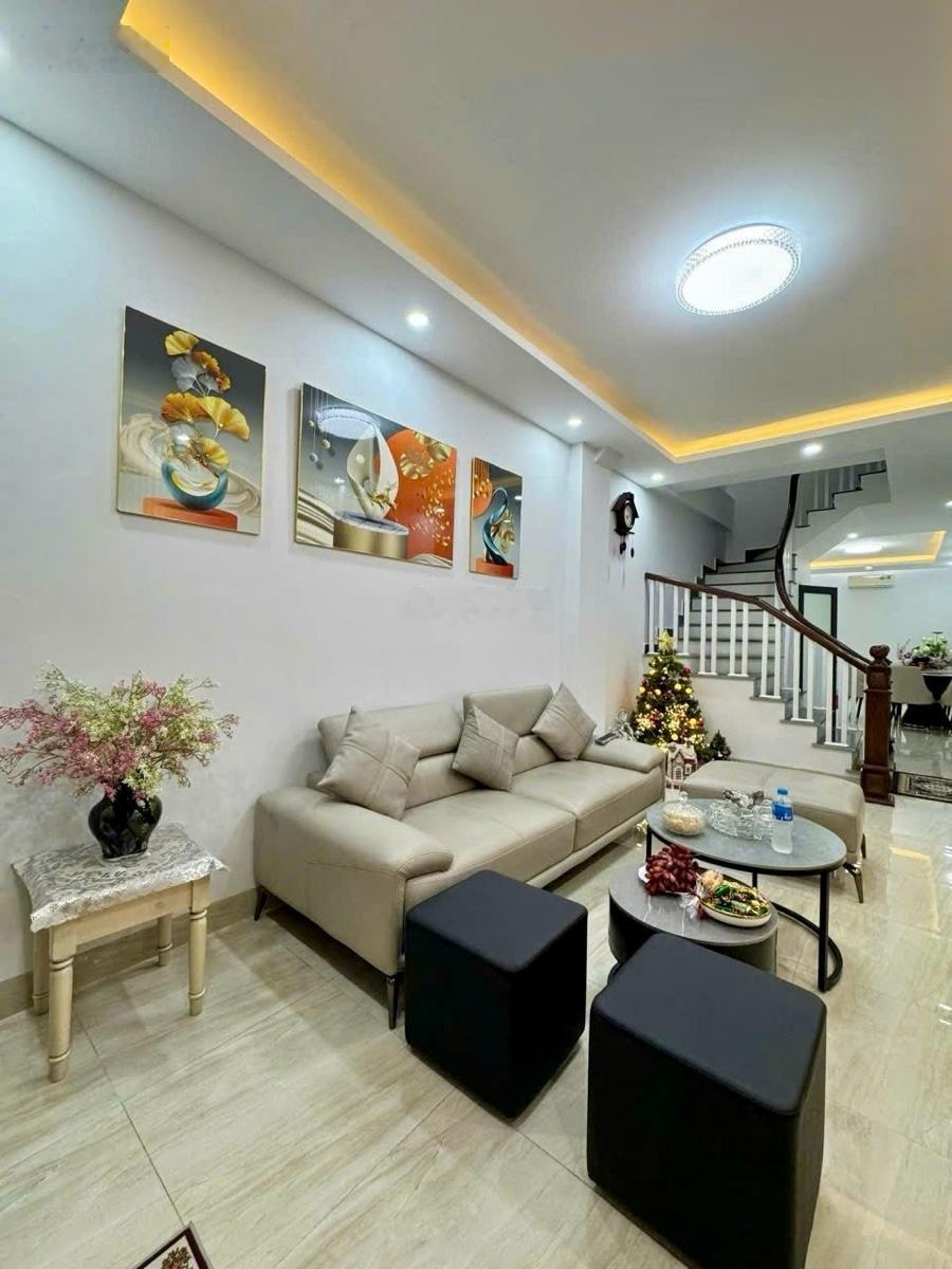 Bán nhà đẹp nhất ngõ 68 Cầu Giấy, nhà dân xây lô góc 2 thoáng ngõ nông rộng, full NT, DT 48m2 x5T