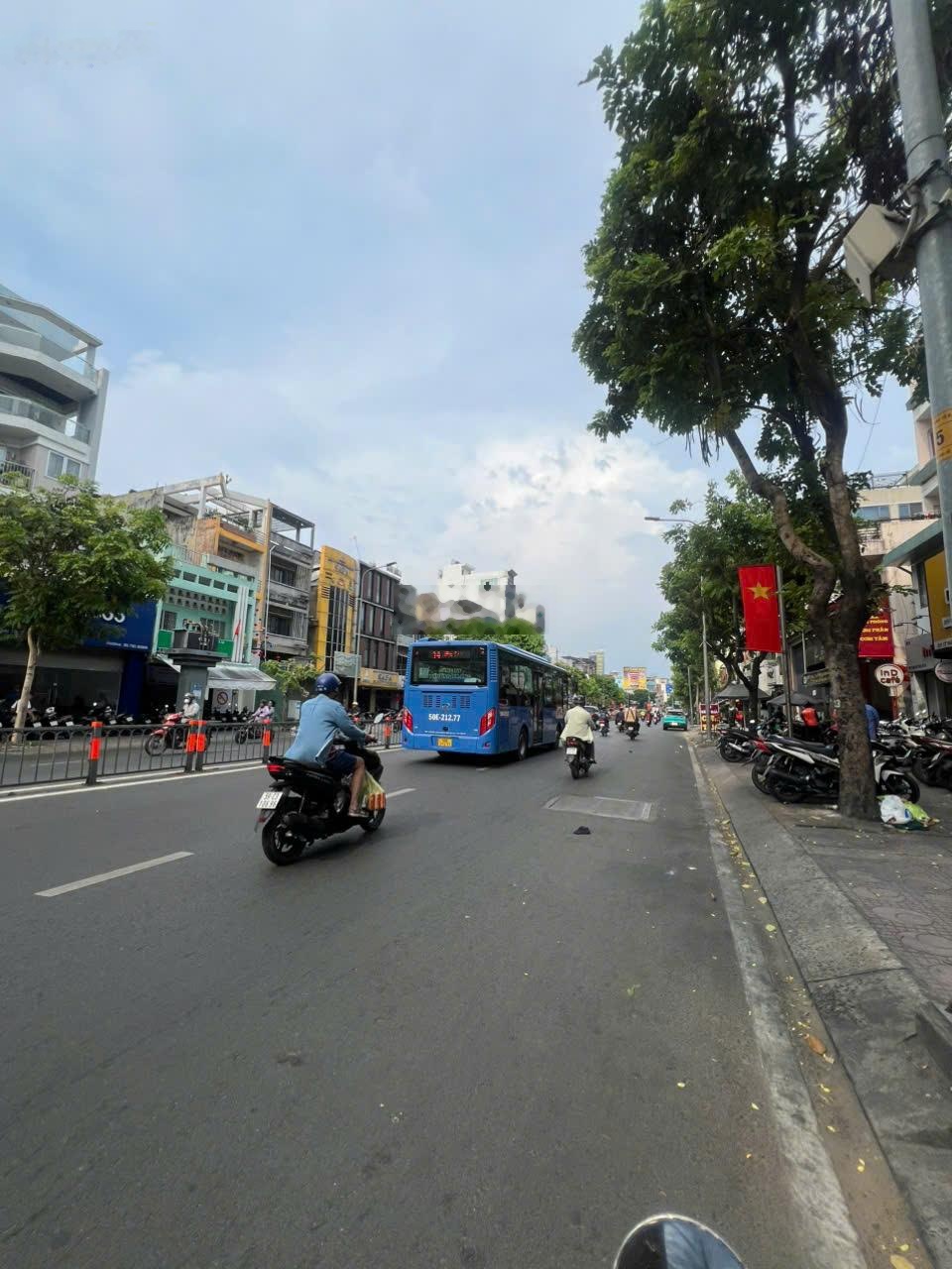 Tòa nhà tốt nhất Quận 10. mặt tiền Lý Thái Tổ Phường Vườn Lài 6x20 hầm 6 tầng giá chỉ 4x tỷ