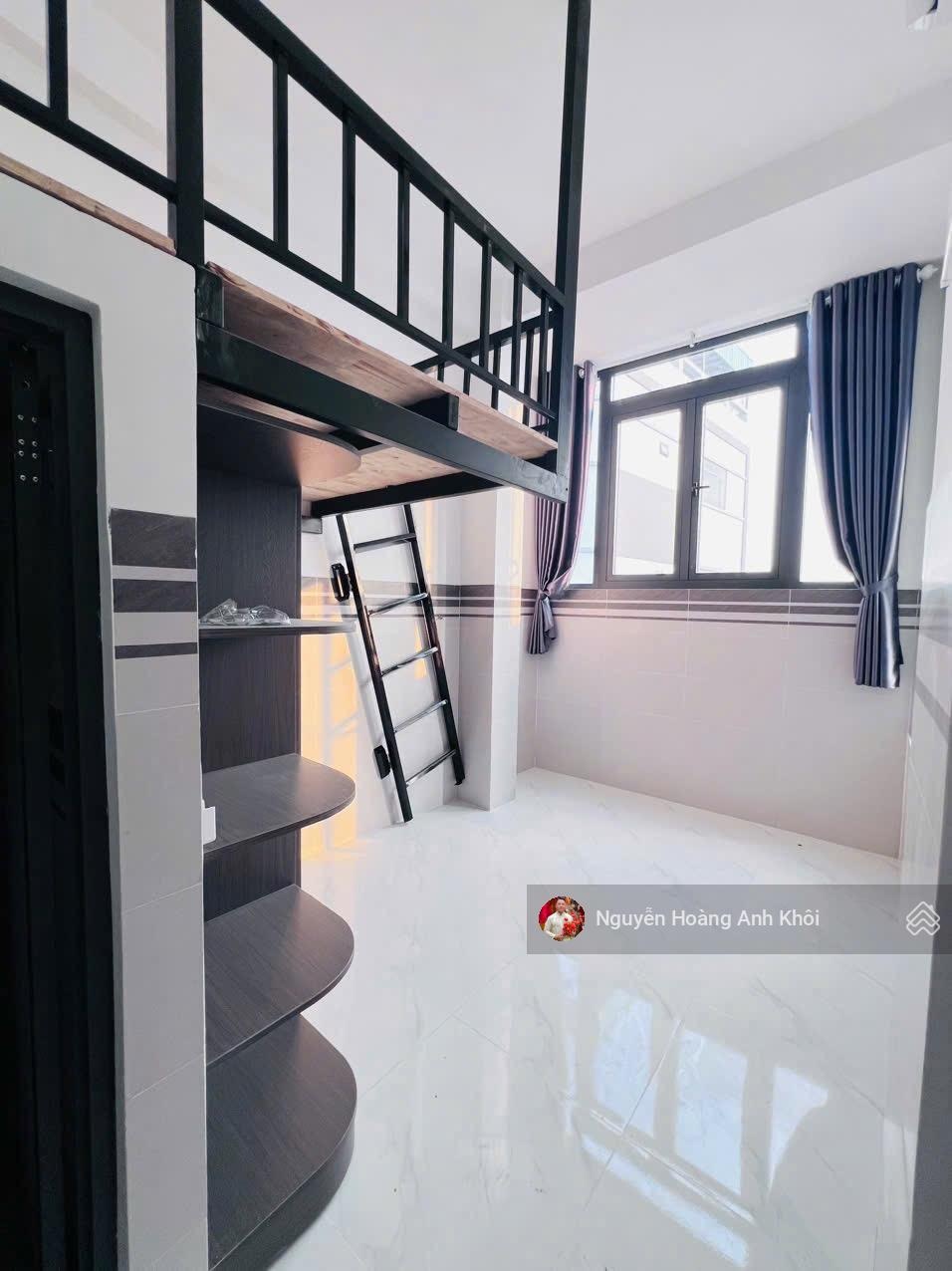 CHDV 6tầng thang máy full nội thất gần ĐH Ngân Hàng