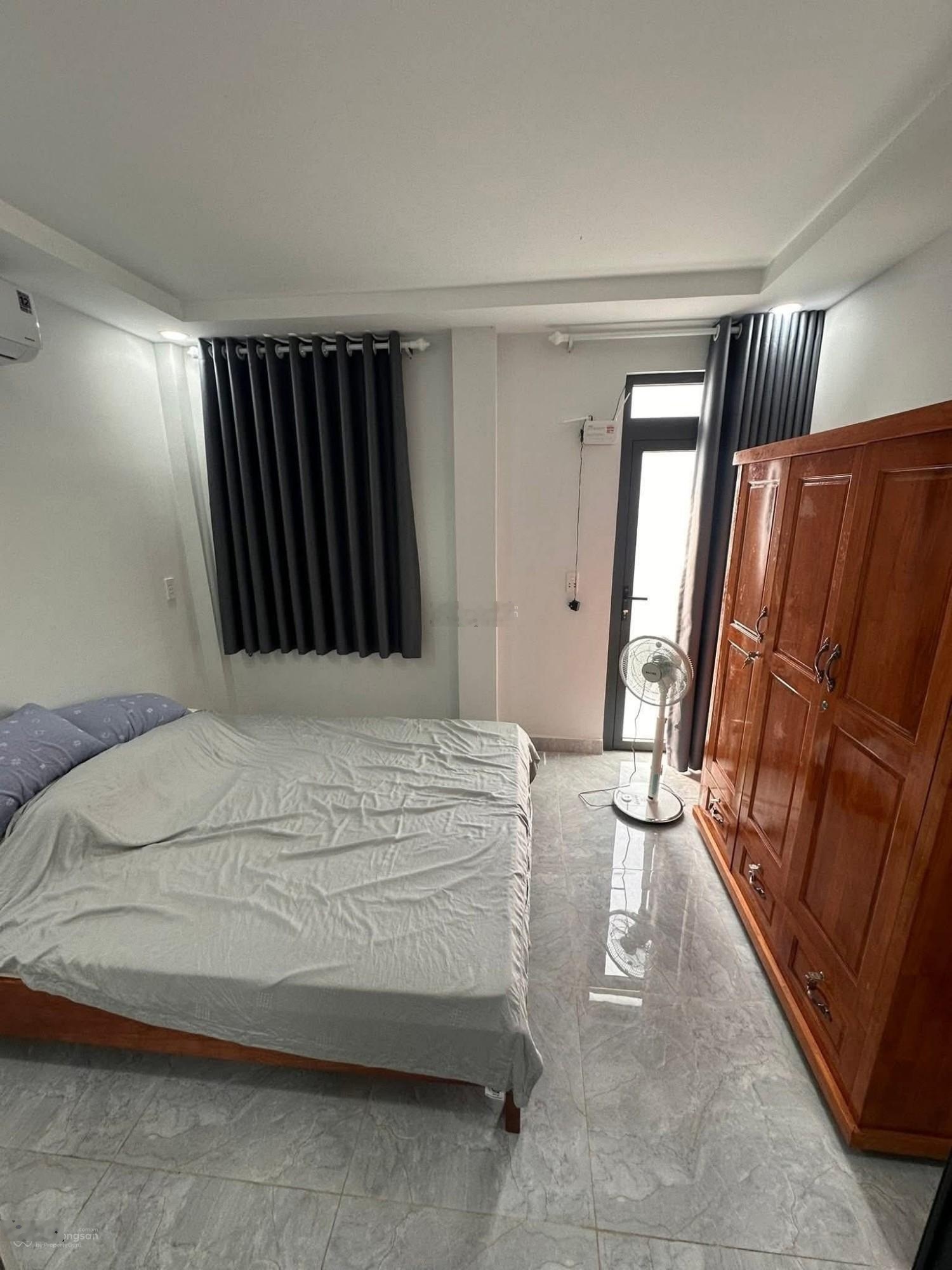 Bán nhà Nguyên Hồng 117.7m² - 2 mặt tiền - đối diện công viên - Bình Thạnh - giá 30 tỷ
