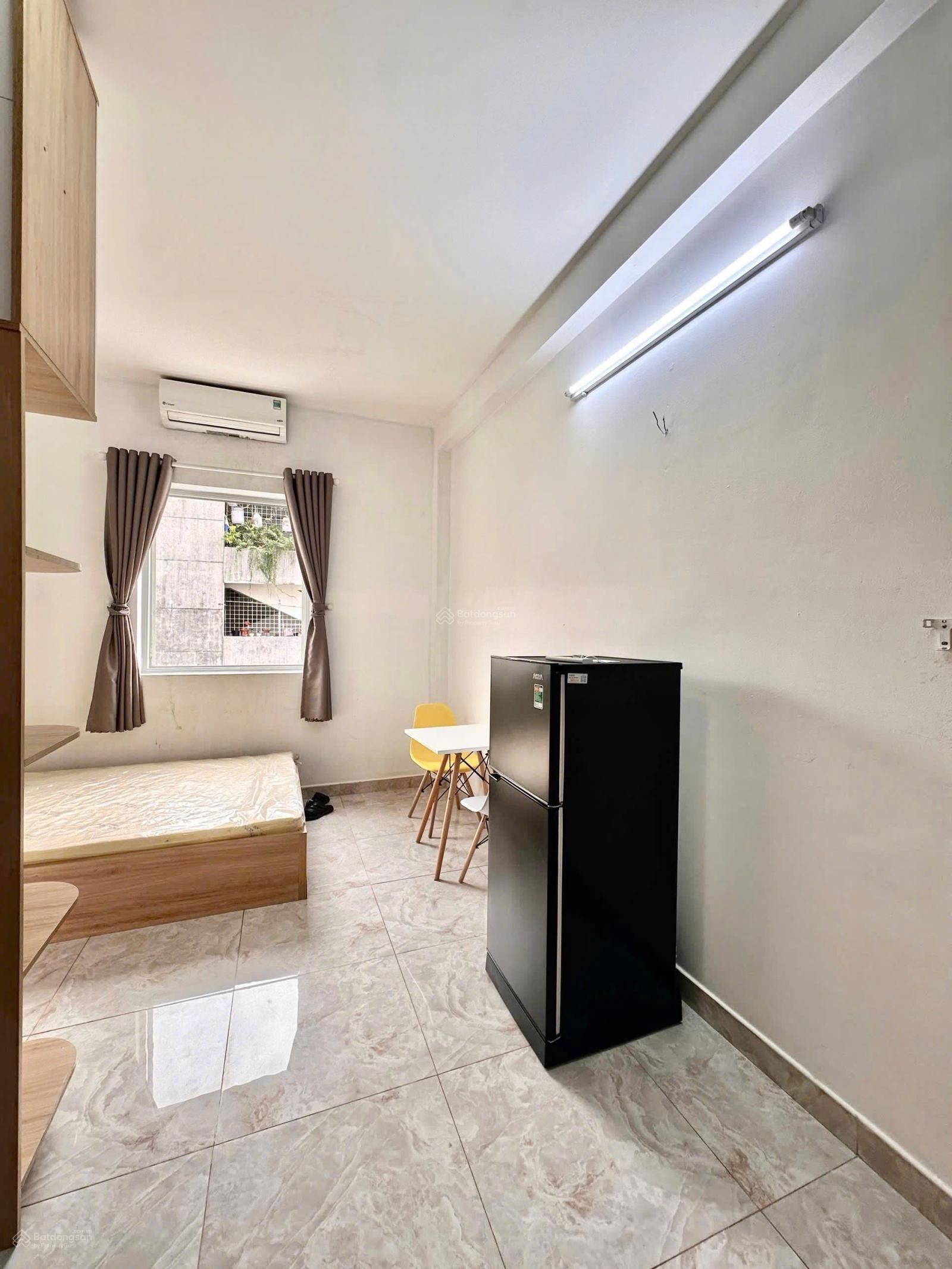 Phòng 30m2 cho thuê ngay Nhiêu Lộc đường Trần Quang Diệu đầy đủ nội thất - tách bếp gần ĐH Sư Phạm