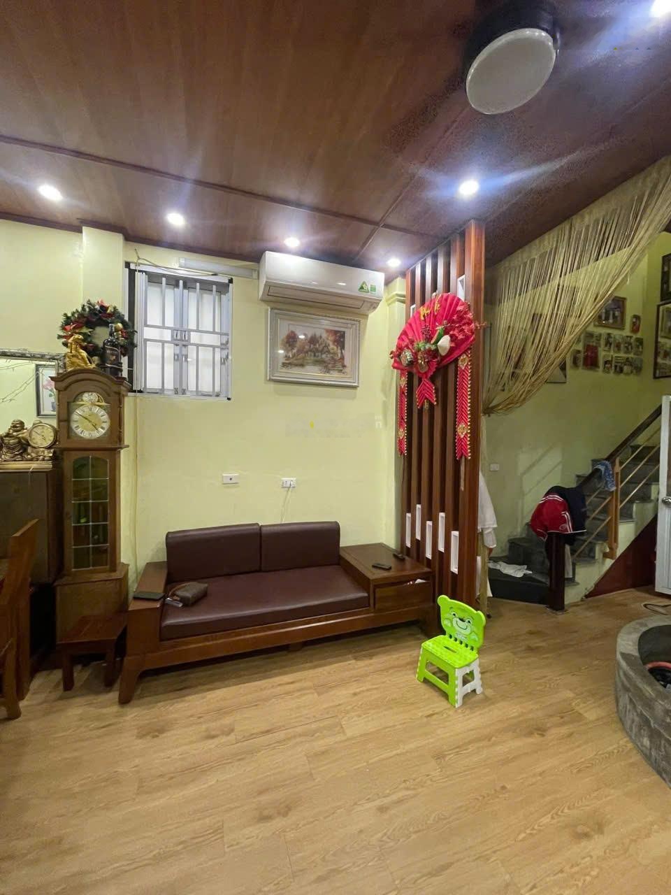 Nhỉnh 6 tỷ - nhà lõi Hai Bà Trưng 4 tầng, lô góc 3 thoáng 30m ra ô tô