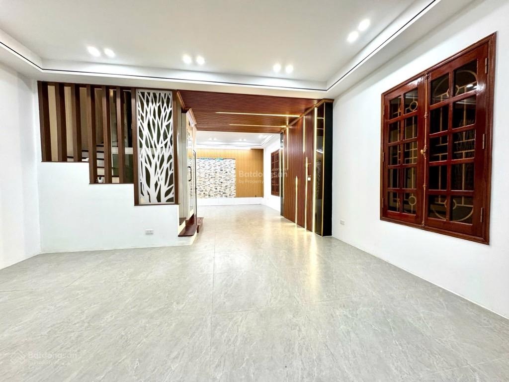 Hoa Hậu Xuân Đỉnh, Ô TÔ TRÁNH NHAU, mặt tiền bề thế, 3 bước ra mặt phố, 65m2, giá chào 20.5 tỷ.