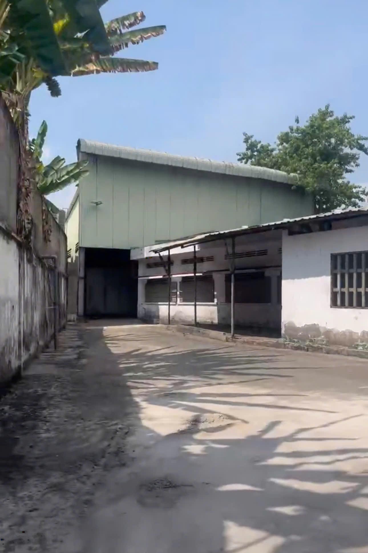 Cho thuê kho Hồ Học Lãm, Quận 8 nhiều diện tích đẹp đang nâng nền cải tạo mới