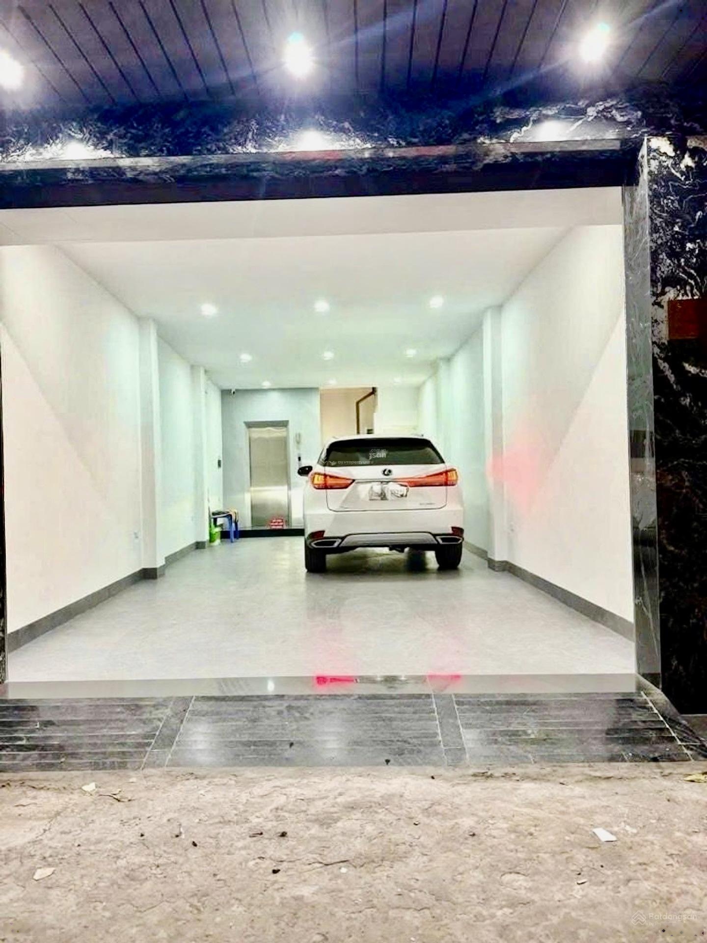 Nhà ở phố nguyễn sơn- long biên gần 85m- xây 3 tầng chắc chắn- đường oto tránh- 17,5 tỷ