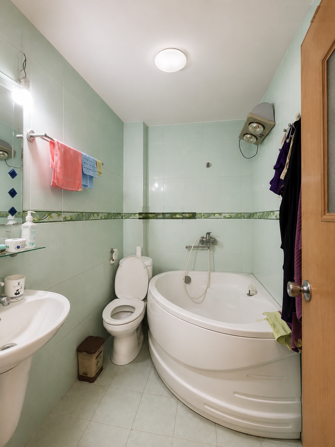 Gấp! Thái Thịnh, 15m ô tô, gần phố, ngõ thông, 2 thoáng, 40m2* 5t, ở ngay