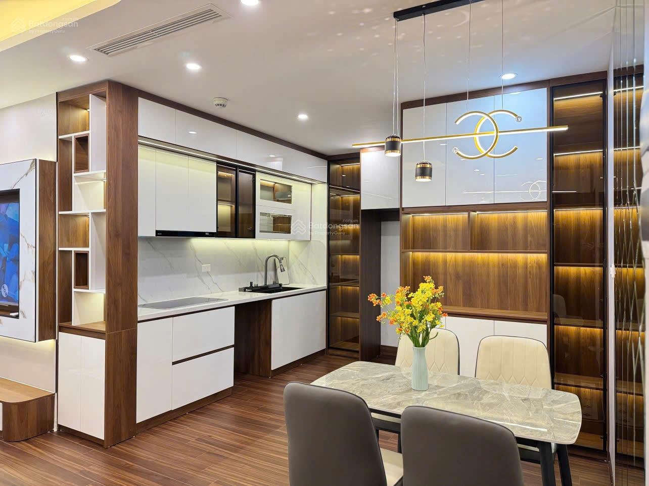 Bán CC BRG tại 25 Lê Văn Lương, 8,6 tỷ, 62,4 m2, 2PN, 1WC
