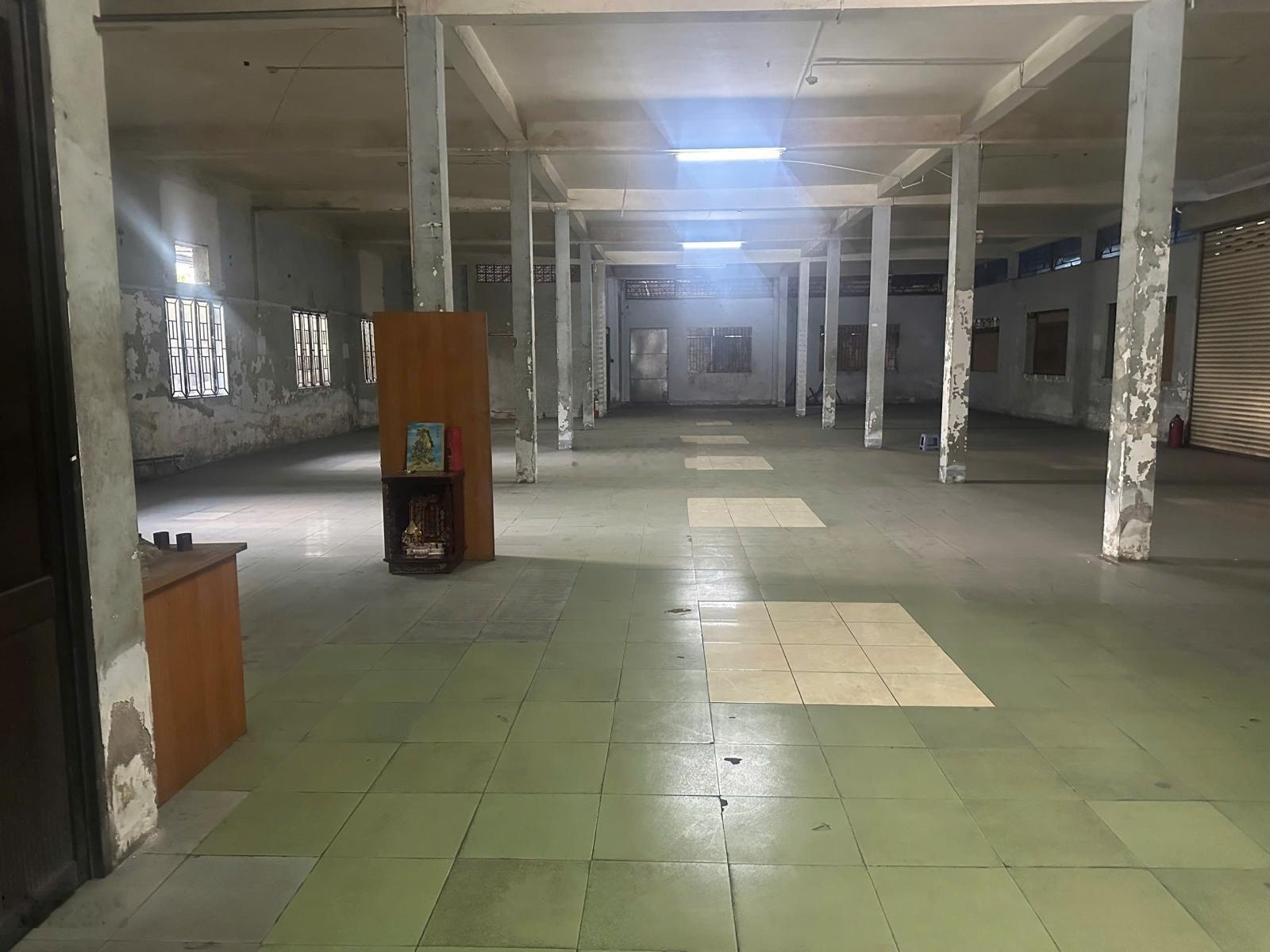 Cho thuê xưởng 2.000m² KCN Lê Minh Xuân, Tân Nhựt, Bình Chánh giá 90 triệu/tháng đường container