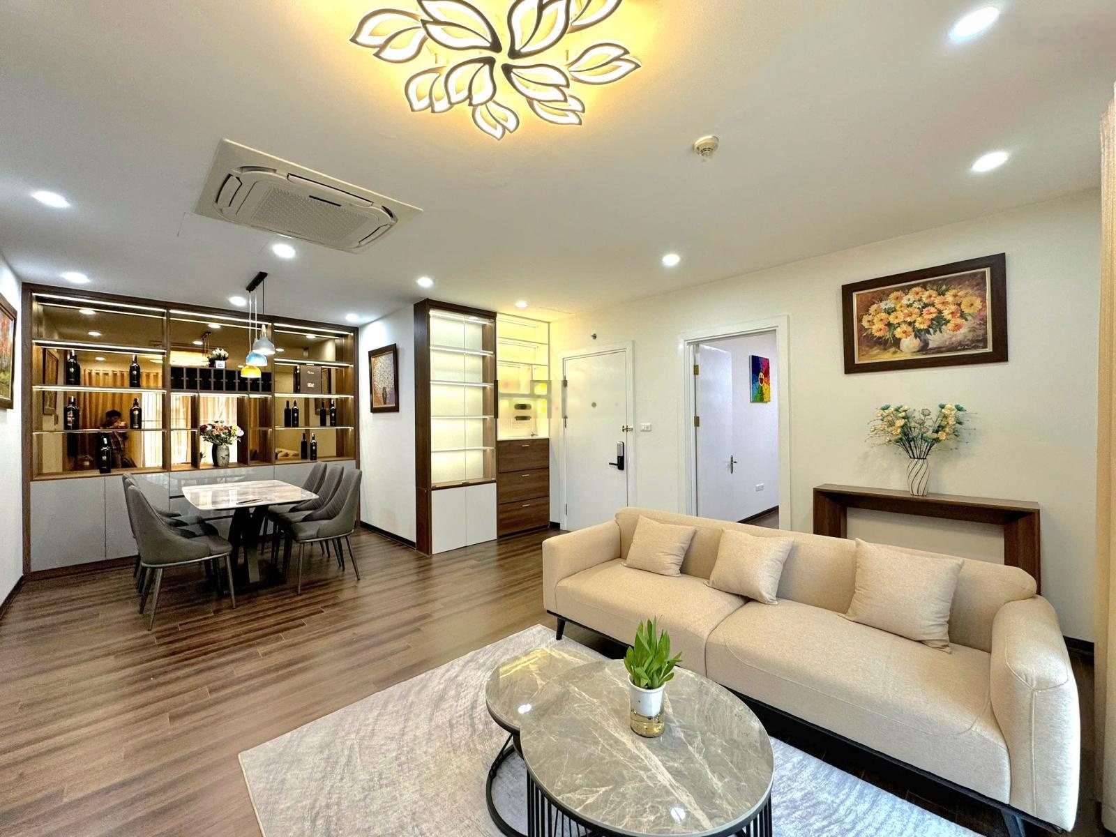 Chính chủ bán gấp căn hộ DT 91m2 - 3 ngủ CC Housinco Phùng Khoang. Giá 7,1 tỷ. LH 0961270686
