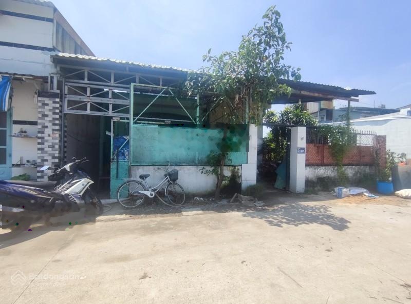 Hóc Môn - Ngã 3 Hồng Châu - SHR 108m2, full thổ cư - giá 2tỷ650 còn TL