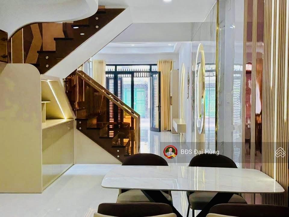 Đường 8m ô tô quay đầu - 4x18 - 4 tầng - p.xông hơi - phan huy ích - p.an hội tây - gò vấp