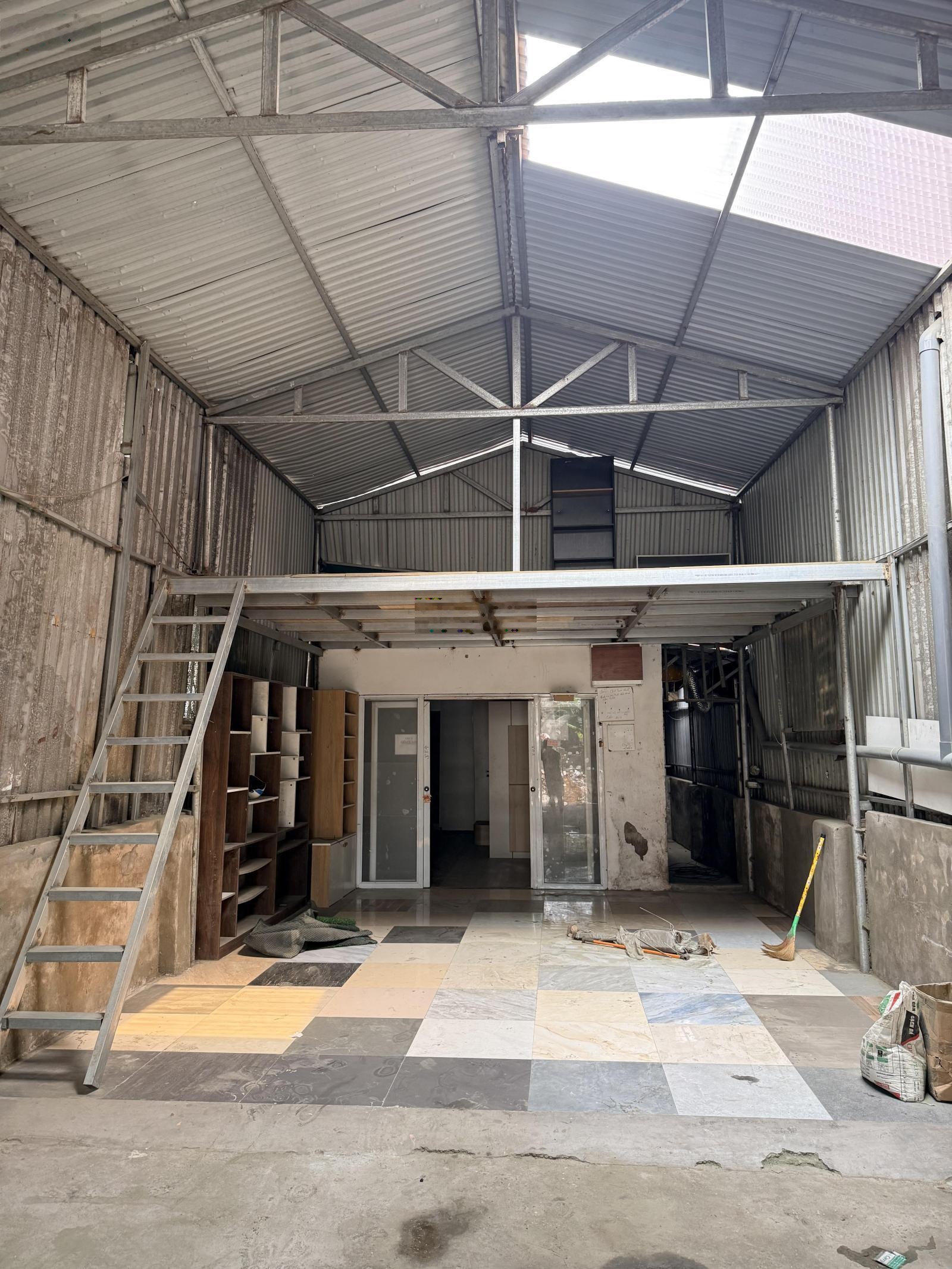 Cho thuê kho tại Số 25A ngõ 773 Nguyễn Khoái, 14 triệu, 130m2