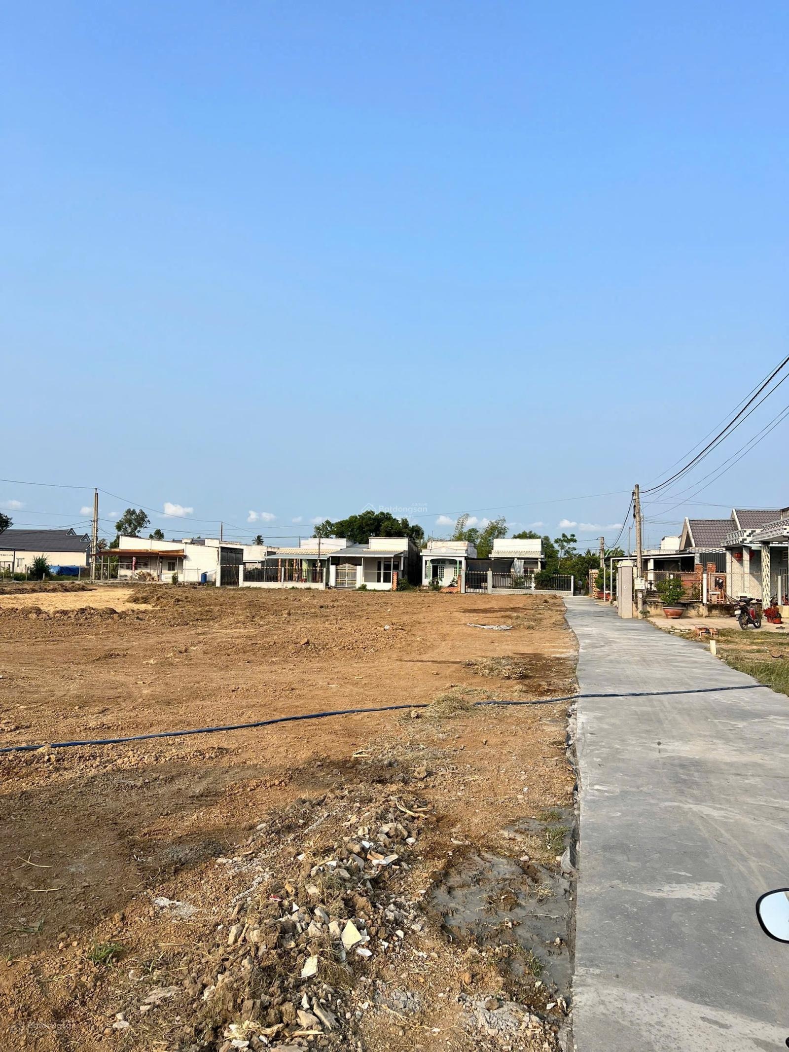 Bán Lô F0 Phường Sơn Qui TXGC - TDT 125m ( 5m x 25m tuỳ theo lô + có thổ cư) Giá #380tr còn tl