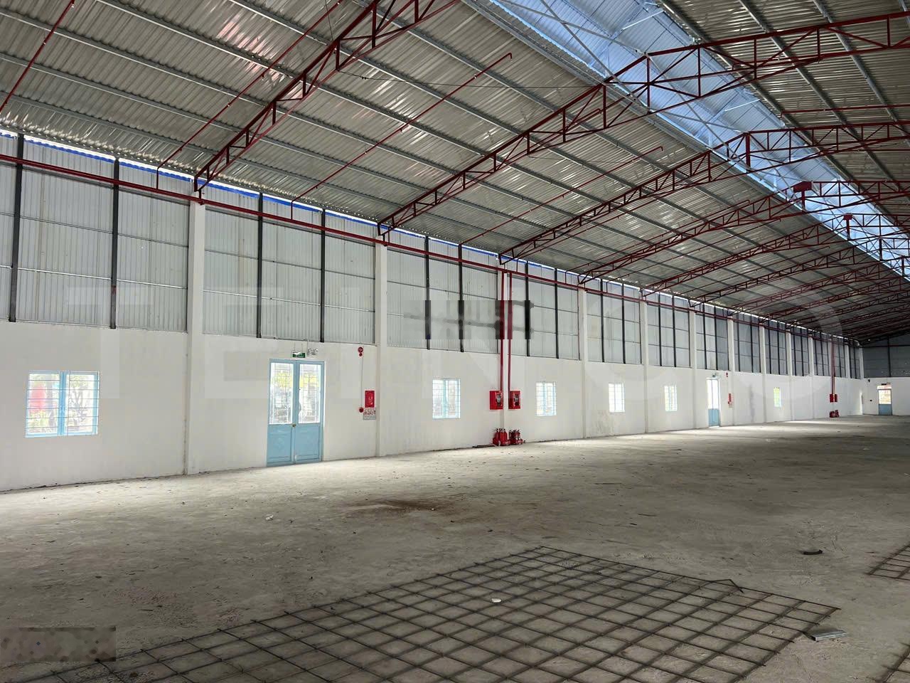 Kho xưởng 2.200 m² đất SKC có PCCC tự động và trạm điện 3 pha, trong cụm kho đường Quốc Lộ 1A