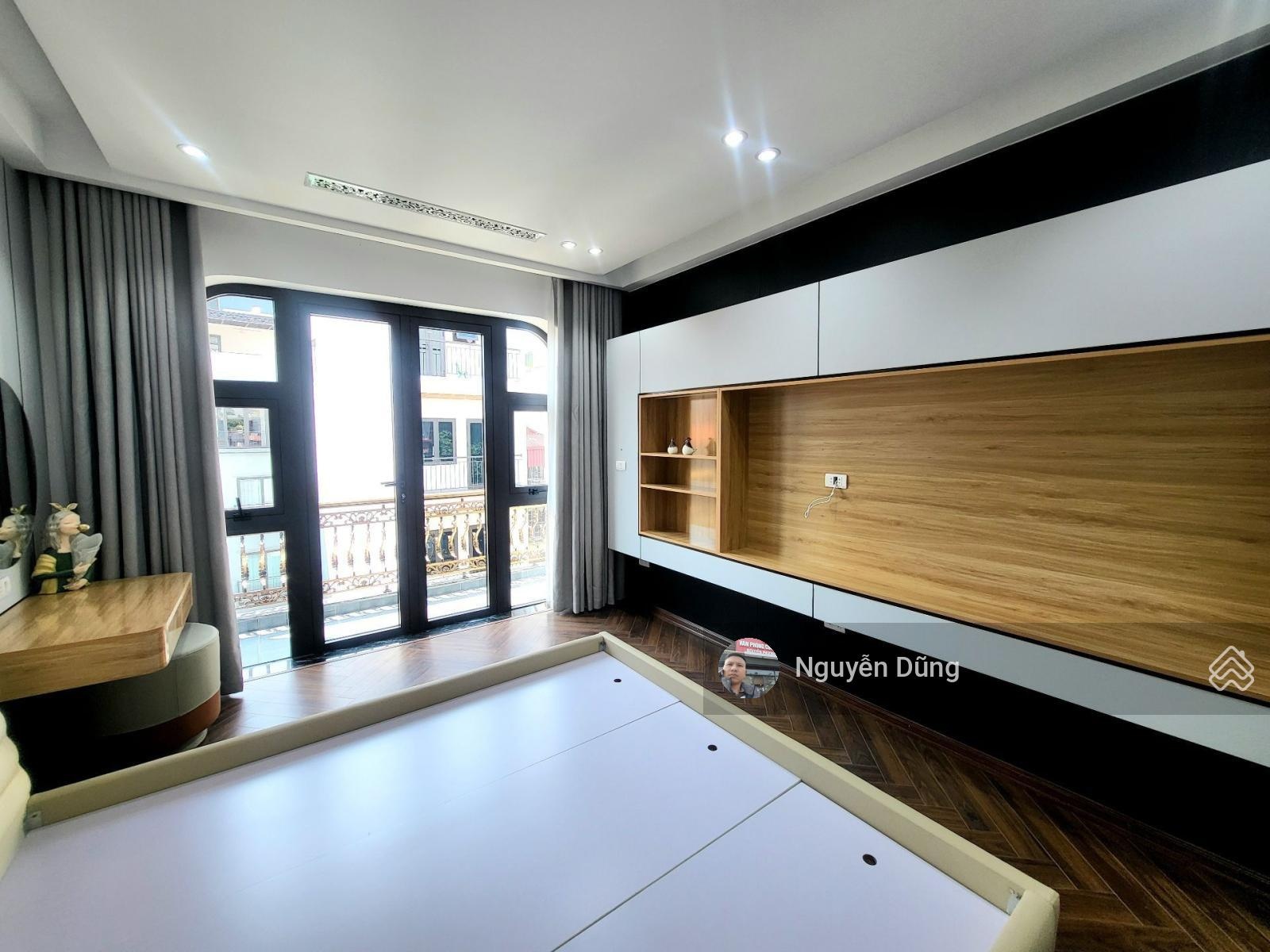Siêu phẩm 6 tầng - thang máy diện tích rộng giá đầu tư. Nhà 2 thoáng trước sau