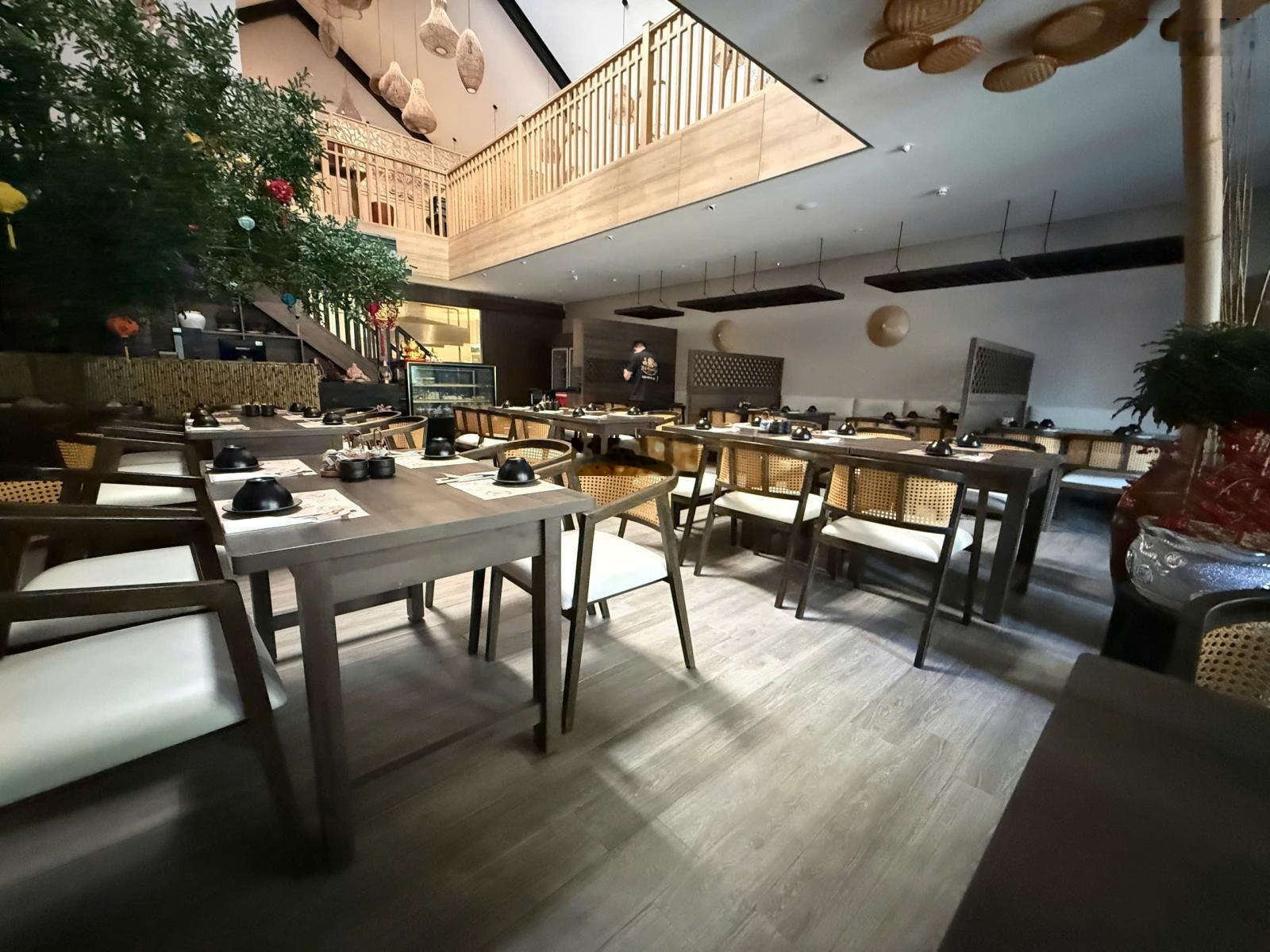 Cho thuê mặt bằng Ngô Quang Huy, Thảo Điền, 10x20m, giá 5000usd/tháng, trệt + lửng - kd đa nghành