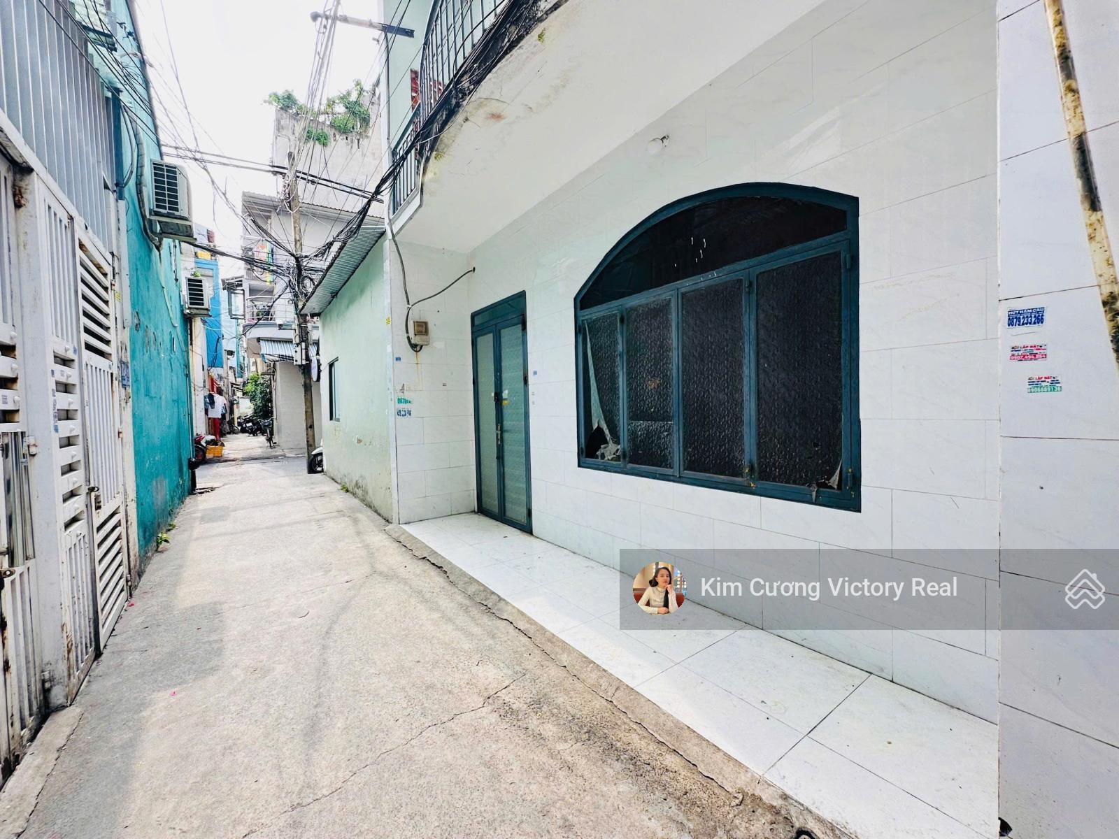 Bán Nhà DT 70m2 [5.2x13.5]m, 2 Tầng - đường Văn Chung thông Đường C12 - Nhà Ga T3 - Chỉ 7.6 Tỷ