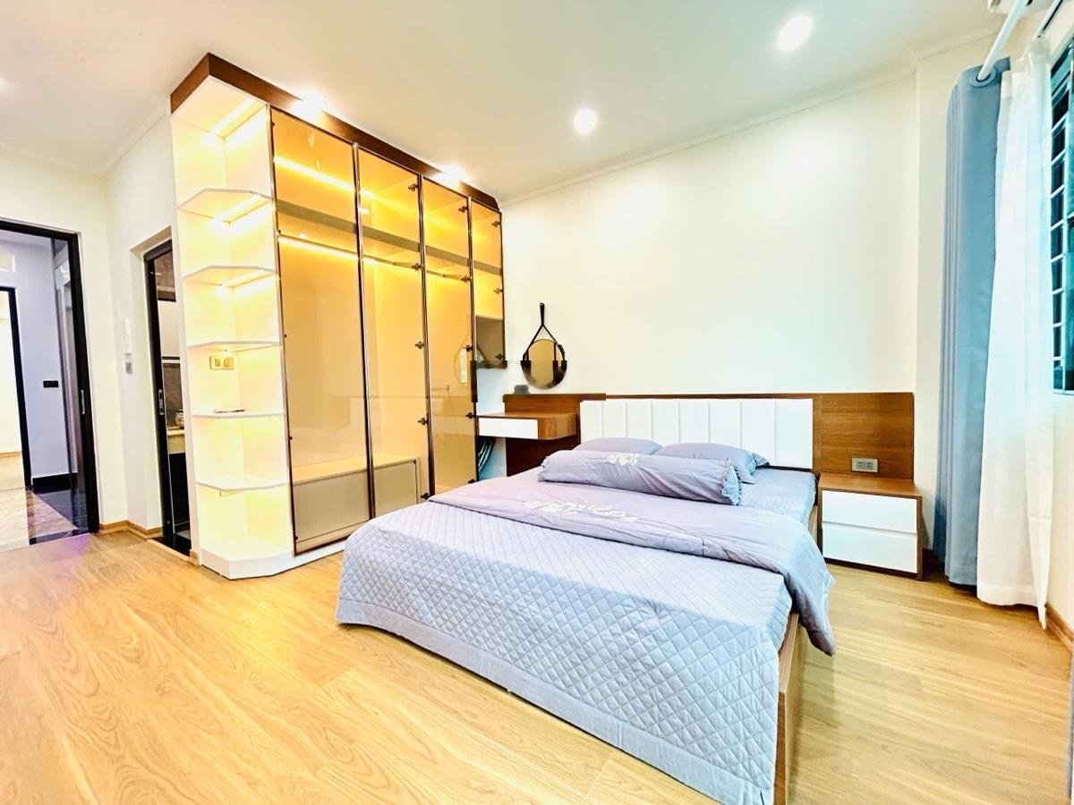 Nhà Vĩnh Hưng Hoàng Mai oto đỗ cửa lô góc 6 tầng thang máy 50M2 mặt tiền 4M ở ngay nhỉnh 15 tỷ