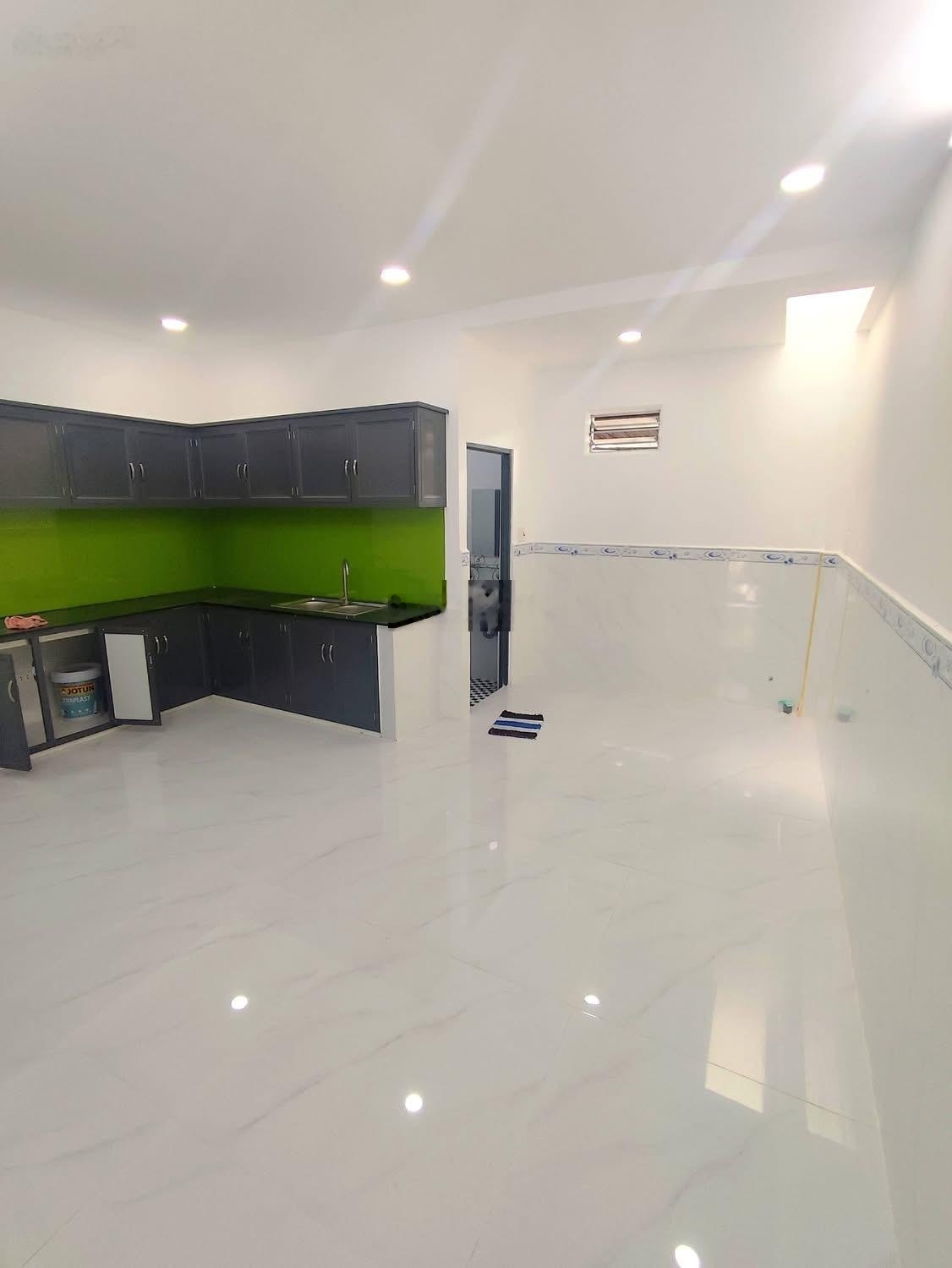 Nhà 2 tầng - 96m2 - đường nhựa 6m tân xuân 2 - tiện vừa ở vừa kinh doanh buôn bán.