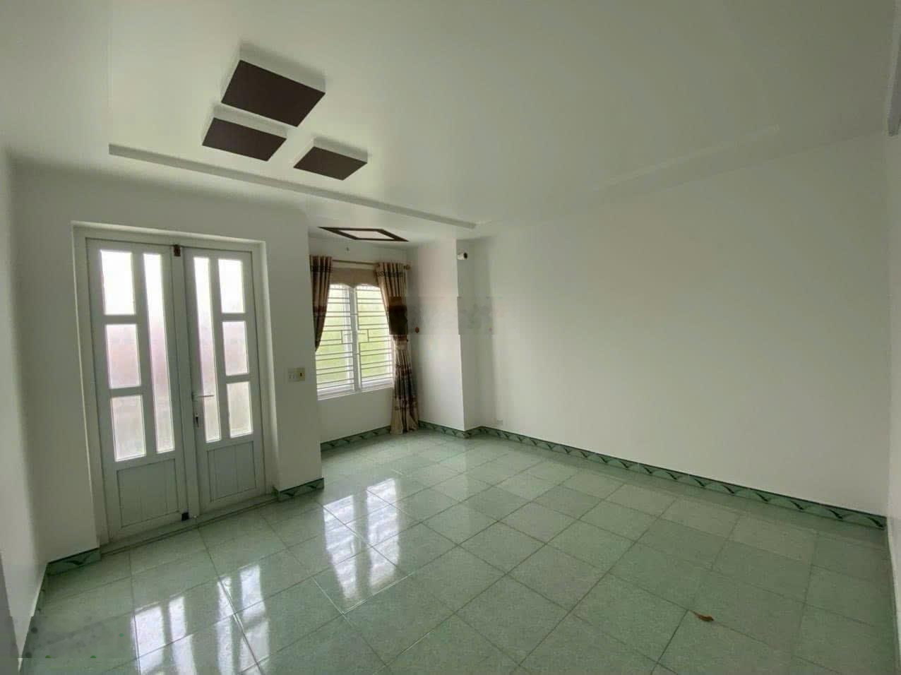 Nhà mặt đường Miếu Hai Xã - 66m2 - MT 4m - nở hậu - 4 tầng - sau giáp ngõ - giá 7,9 tỷ