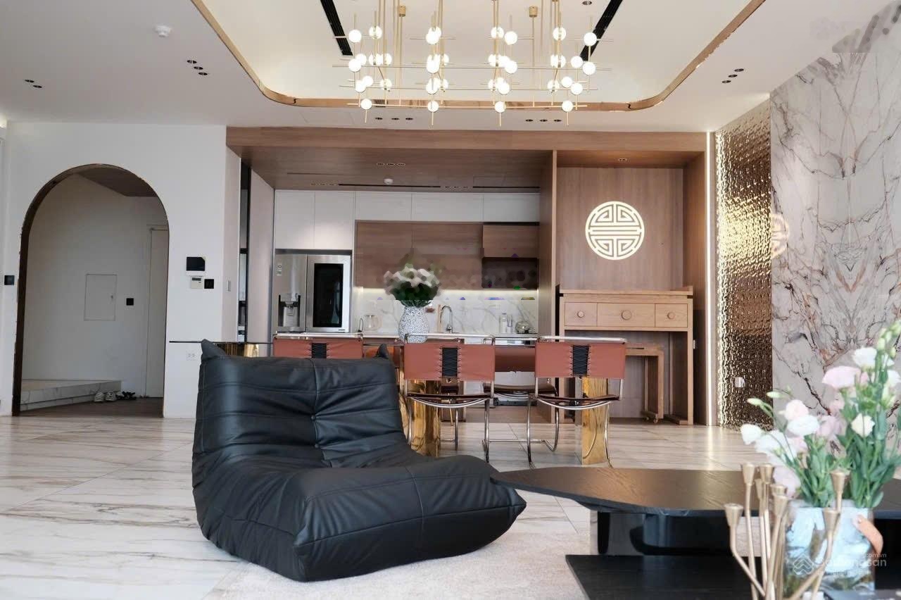 Sở hữu penhouse duplex đẹp nhất Long Biên, view sông Hồng, diện tích 240m2, giá chỉ 32tỷ