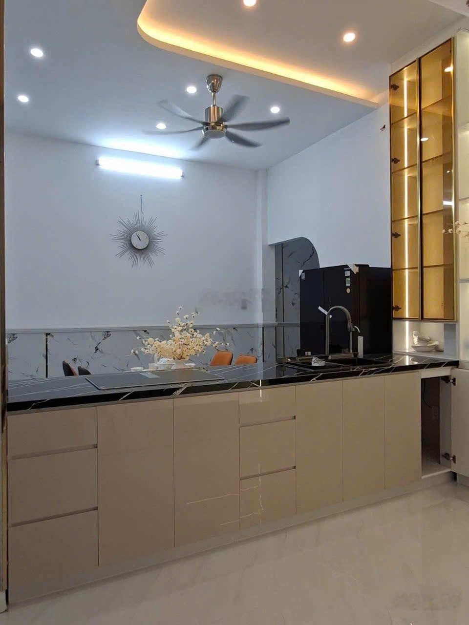 Nhà mới 100% ngay chợ nhà bè, huỳnh tấn phát, 5 tỷ 150, sát quận 7
