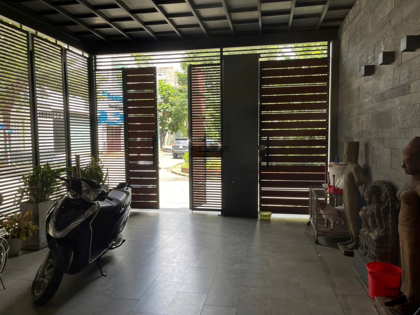 Cần bán KDC Nam Long căn góc 2 mặt tiền đối diện công viên nhà full nội thất gỗ nhập khẩu từ Đức