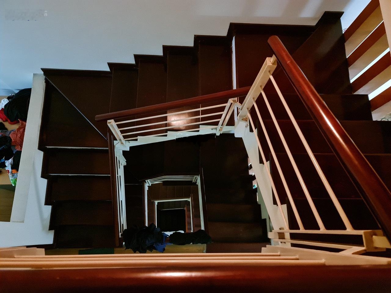 Cho thuê văn phòng phố Thái Hà,đống đa,hà nội,dtsd 85m2,thông sàn,giá 17tr/tháng
