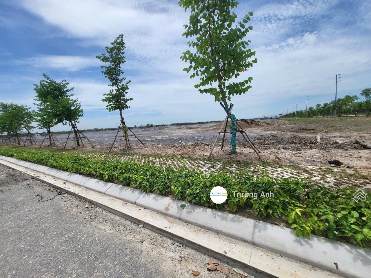 Mở bán cụm CN Lê Hồ, xã Lê Hồ, H. Kim Bảng, Hà Nam. Diện tích 1ha. Giá 2.6 tr/m2. Bàn giao ngay