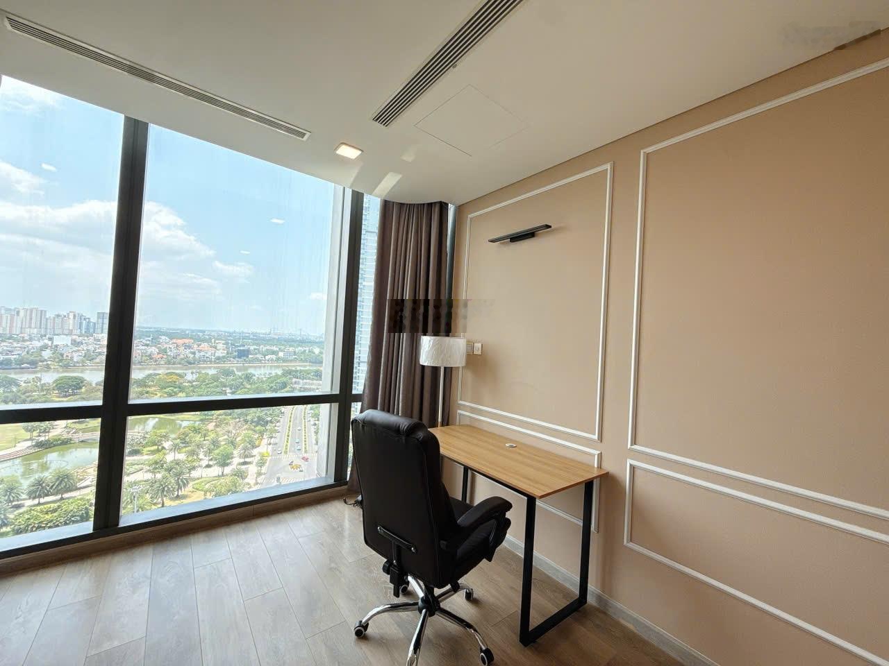 Cho thuê Vinhomes Central Park the Landmark 81 4PN vòng cung, giá 65tr, 144m2 full NT LH 0397383670