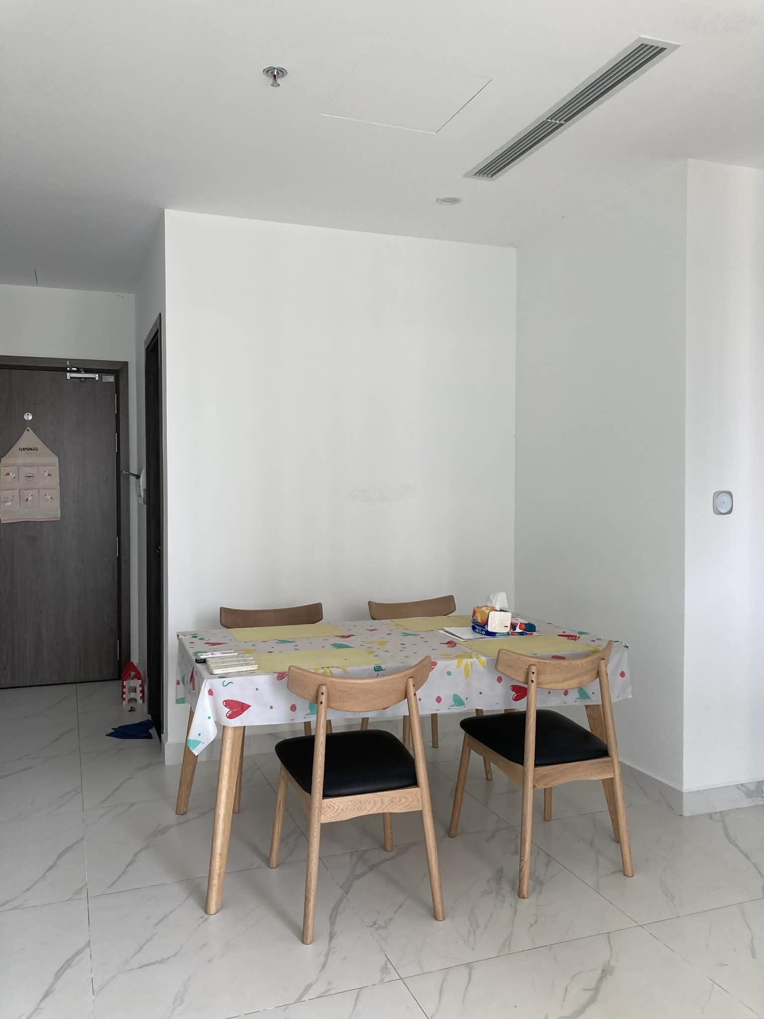 Cho thuê căn góc 2 pn tòa BE2 căn số 05, view đẹp, nhà mới. NT đầy đủ, giá 12.500.000VNĐ/tháng