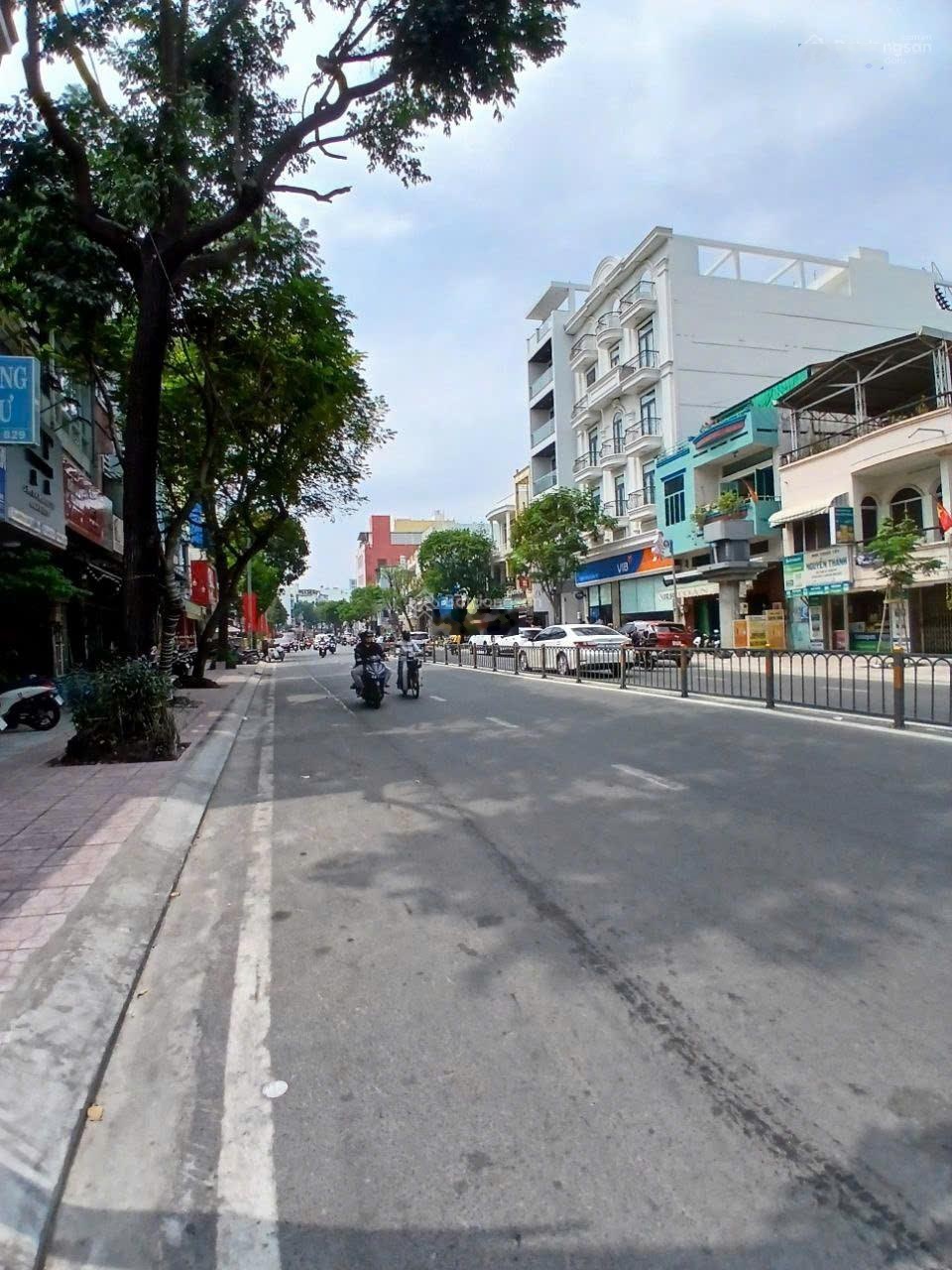 Góc 2 MT Nguyễn Văn Luông P12 Q6 dt: 6x13 nở hậu 10m giá 23 tỷ