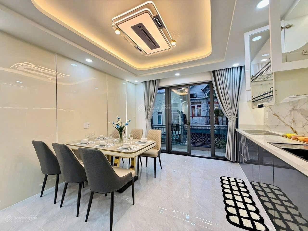 Nhà riêng Ngyễn Trọng Tuyển có SHR chủ sang nguyên nội thất gần bệnh viện công viên