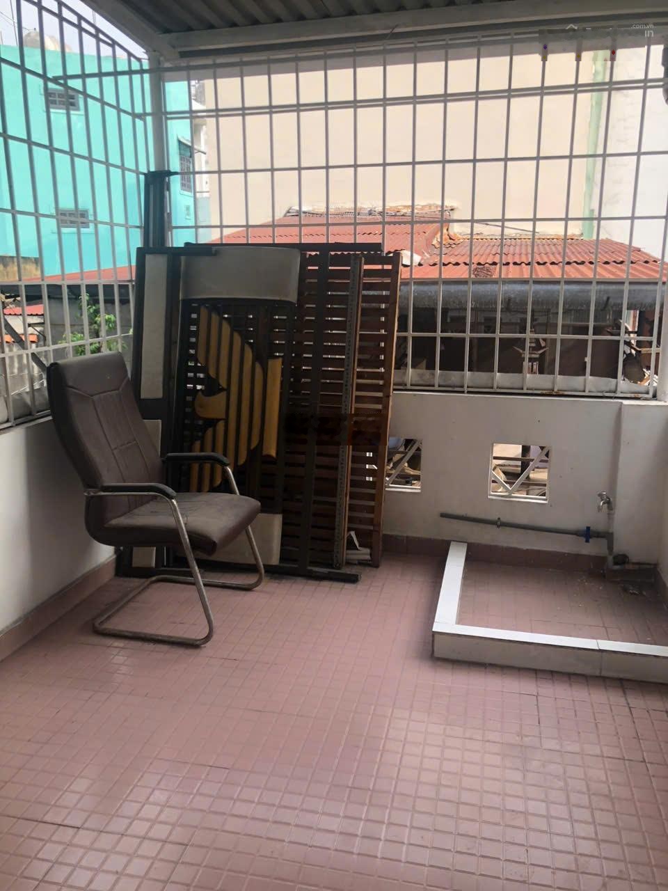 Bán nhà riêng tại Vạn Kiếp, CN 22m2, 3 tầng, 3 PN, giá chỉ nhỉnh 3 tỷ