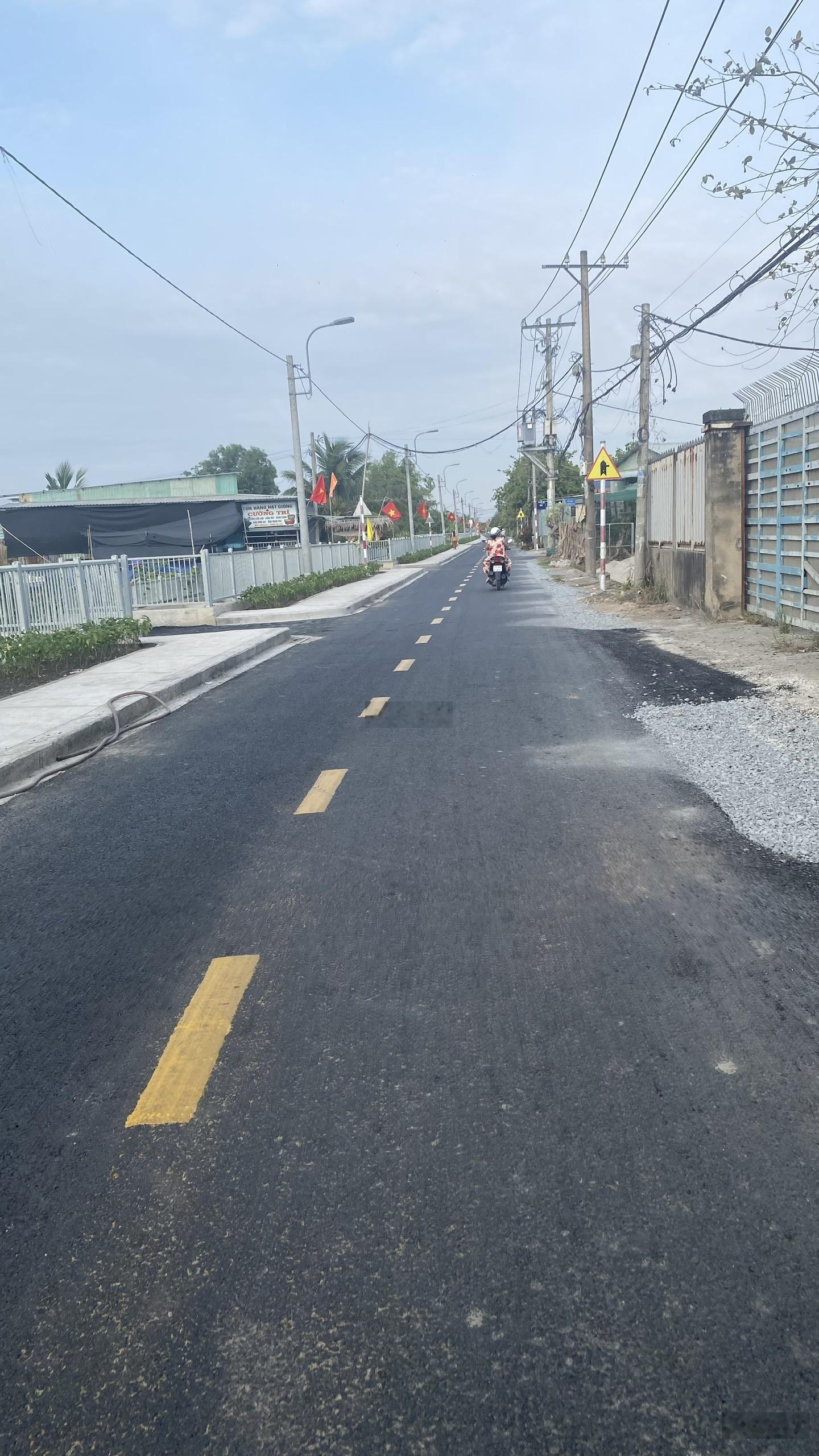 Chính chủ, đất ngộp giá rẻ, DT: 1612m, SHR có thổ cư, đường xe tải, giá 8 tỷ Quy Đức Bình Chánh