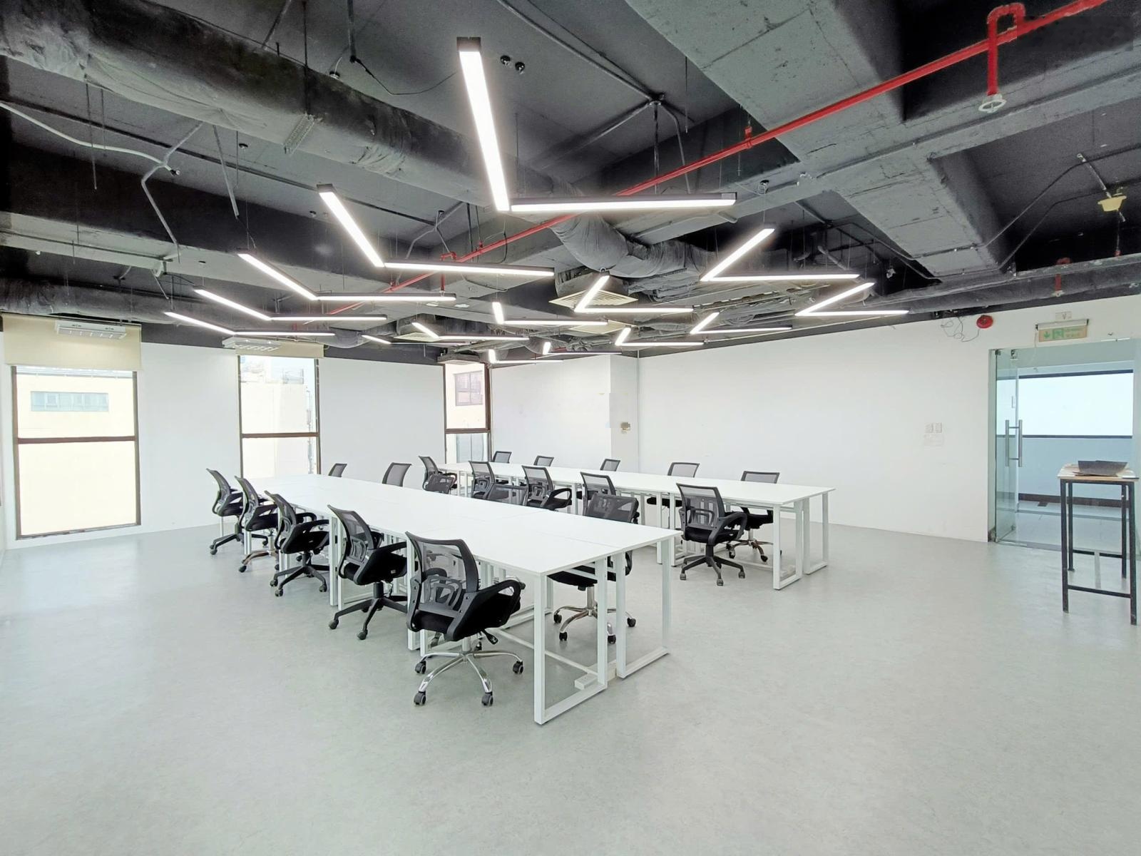 Cho thuê văn phòng 120m2 full nội thất tại Nam Kỳ Khởi Nghĩa, Quận 3 - vào làm ngay