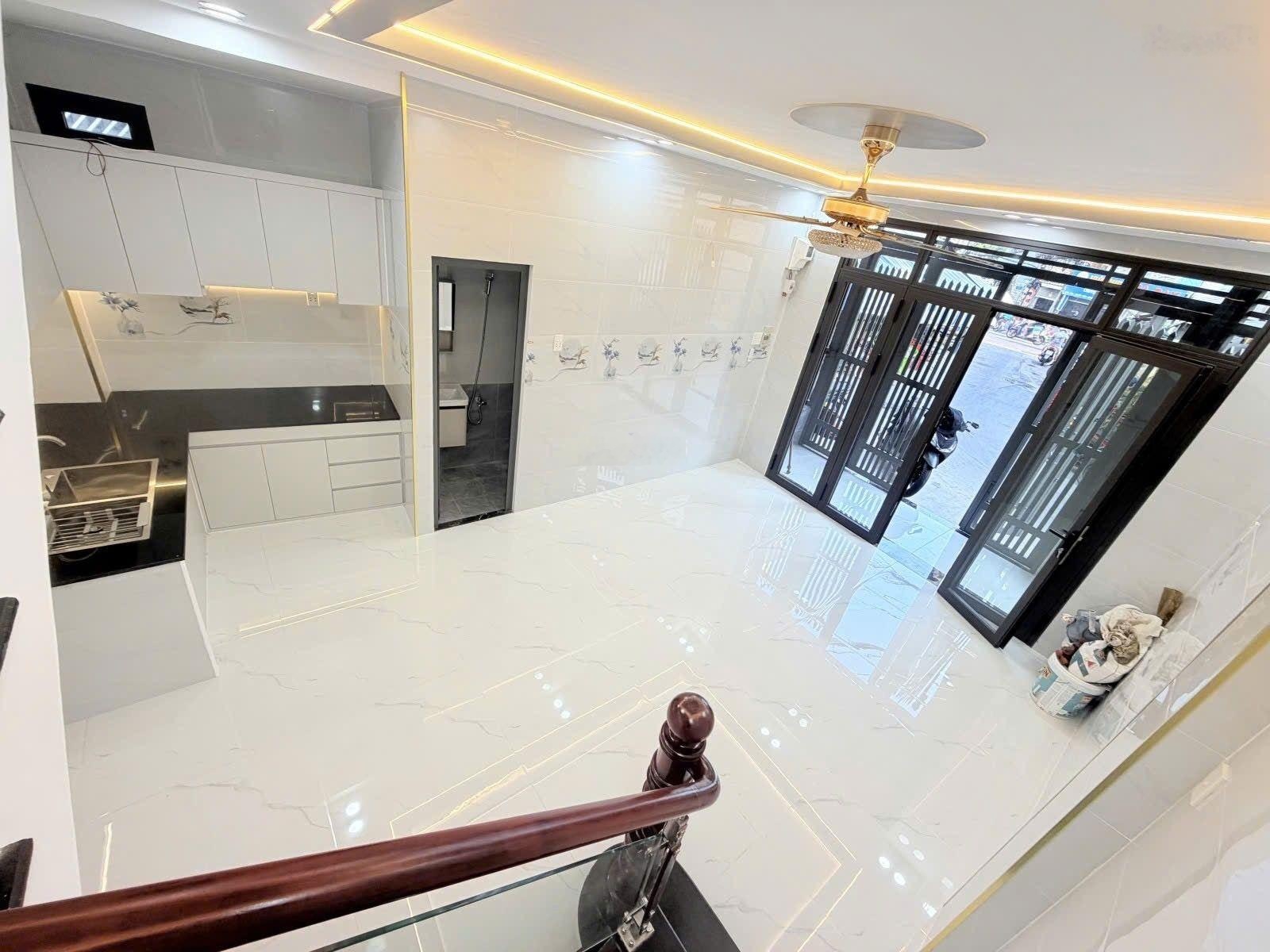 Nhà bán - Trần Văn Quang - P.10 - Tân Bình - giá 5xx tỷ - Xem nhà LH 0903007435 Lộc