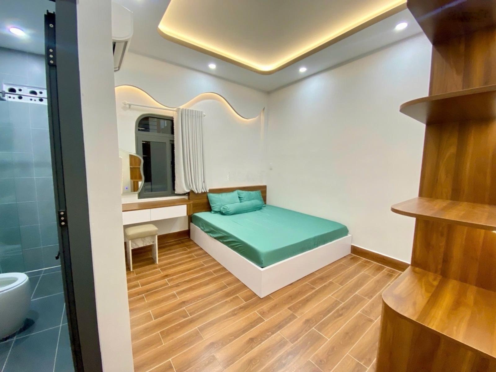 Siêu phẩm góc 2 mặt thoáng - ngay chợ ông hoàng - tân bình - 2tầng -52m2-giá chỉ 7t.ỷ68