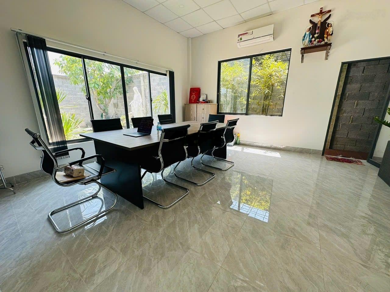 CHO THUÊ NHÀ XƯỞNG TÂN AN. ĐỒNG NAI Tổng Diện tích : 1.500m DT xưởng: 1.000m.Nền Epoxy sạch s